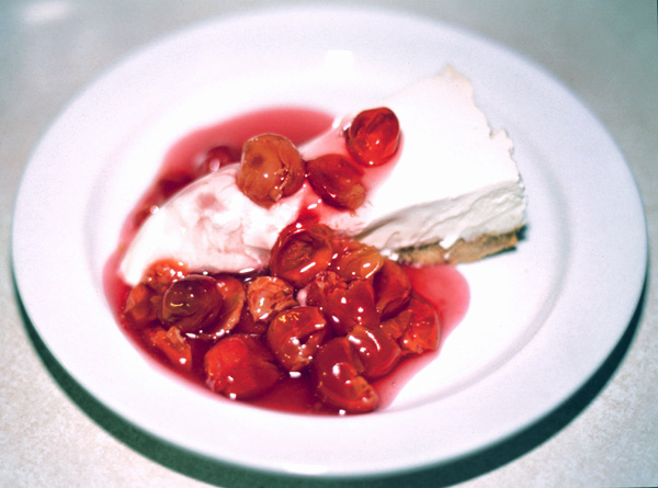 [Cheesecake with sour cherries]